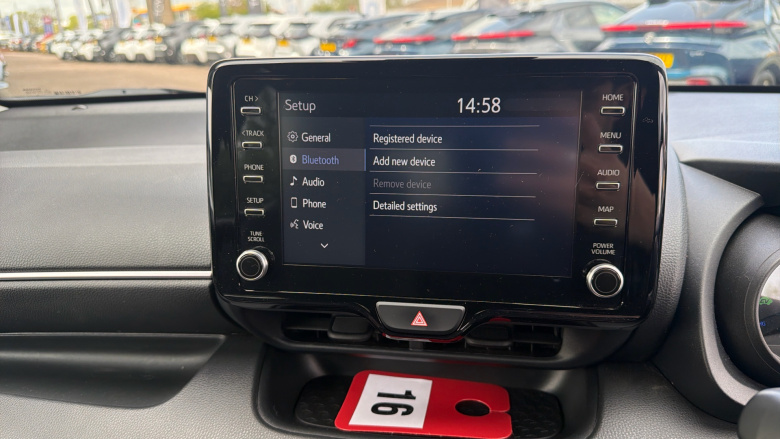 Toyota Yaris 1.5 Hybrid Design 5dr CVT Hybrid Hatchback